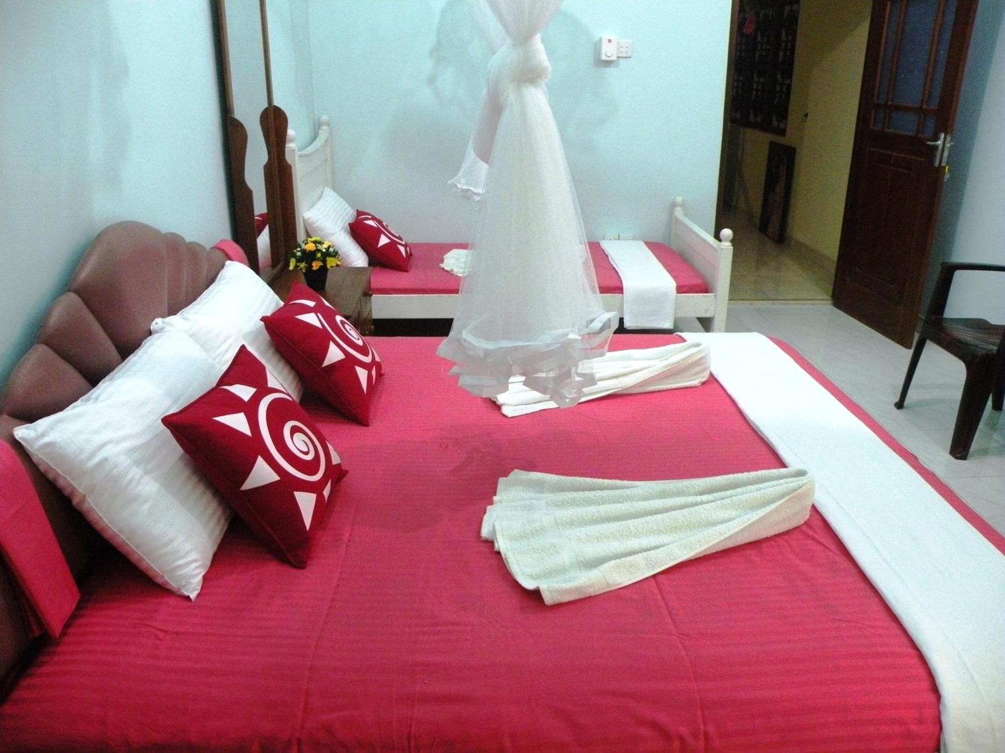 Henderson Airport Residence Negombo Quarto foto