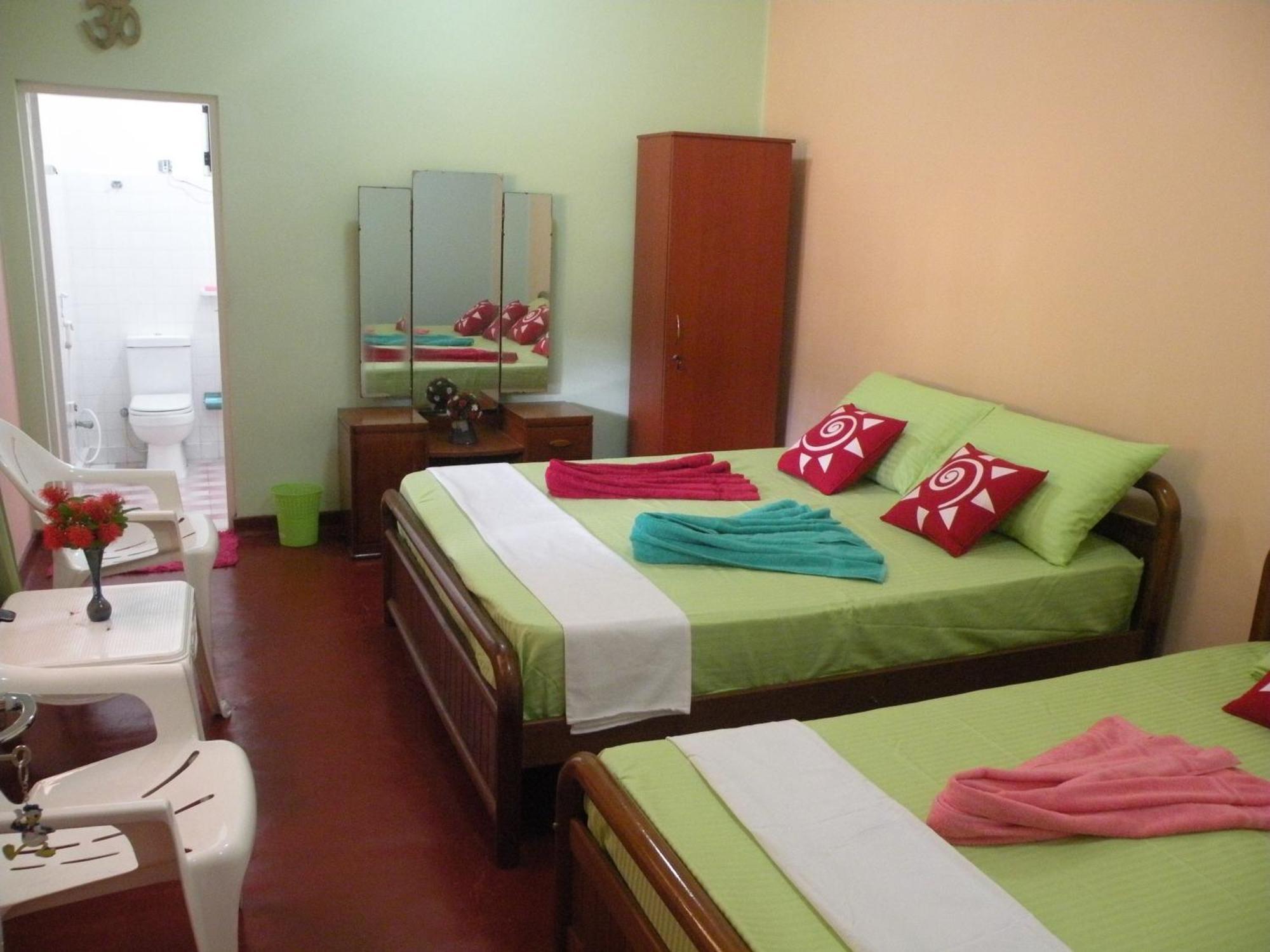 Henderson Airport Residence Negombo Quarto foto