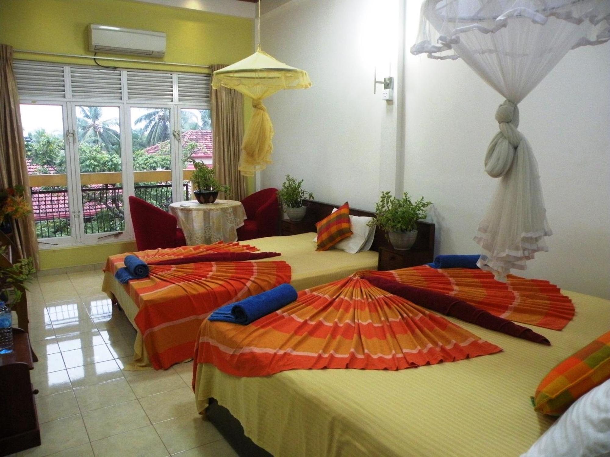 Henderson Airport Residence Negombo Quarto foto